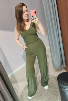 Macacão Canelado modelo regata com bolsos frontais em viscose com elastano. - SURRADO CLOTHES