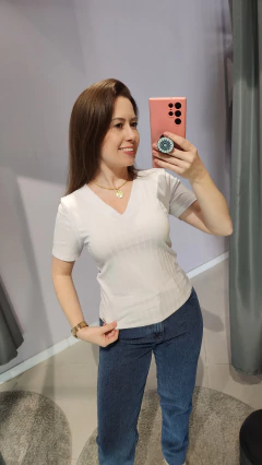 Blusa Básica Canelada decote V - SURRADO CLOTHES