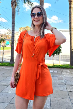 MACACÃO curto feminino com mangas amplas e amarração frontal