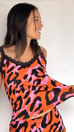 Musculosa Print Fondo Naranja - Anima Bendita