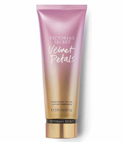 Creme velvet petals victoria secret