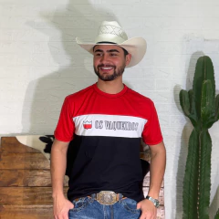 Camiseta Os Vaqueiros Masculina Vermelho/Preto - 26040 - comprar online