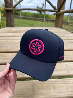 BONÉ TUFF ATENAS PRETO COM LOGO PINK 826