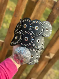 CINTO MEDALHÃO MARINA - PRETO/PRATA