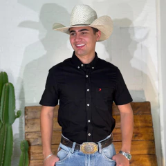 Camisa Aurochs Masculina Sarja Manga Curta Preta - 9217546 - comprar online