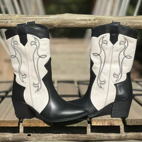 BOTA BICO FINO WESTERN COURO LEGITIMO STOCK