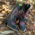 BOTA ALINE TEXANA FEMININA PRETA PINGO ROSA PROMOÇÃOZONA