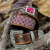 CINTO TEXAS EM COURO CARAMELO C/ STRASS PINK