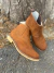 BOTINA D’MILTON VIRA FRANCESA NOBUCK CASTOR 24-7400