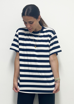 Maxi T-Shirt Listrada Azul e Branco