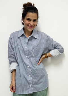 Camisa Manga Longa Oversized Listrada Azul e Branca - comprar online