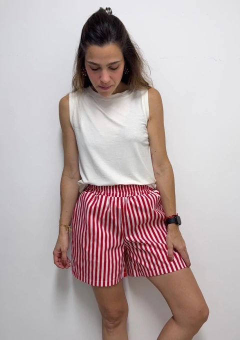 Bermuda Listrada Vermelho e Branco - comprar online