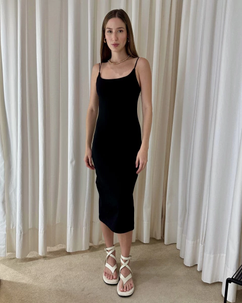 VESTIDO MELANIE PRETO