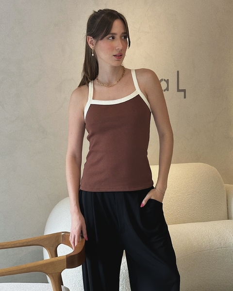 REGATA OLGA MARROM E OFF WHITE