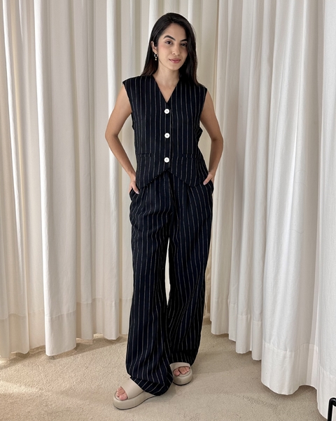 CALÇA BEIRUTE PRETO RISCA DE GIZ