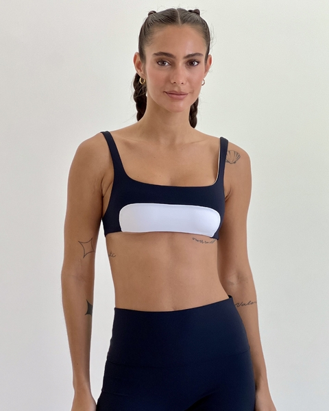 TOP ELISA PRETO & BRANCO