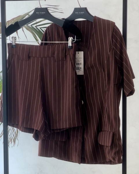 CAMISA THERA MARROM RISCA DE GIZ