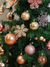 Set esferas navidad x44 unidades rosas y dorados - comprar online