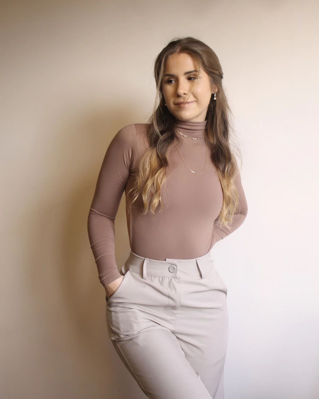 Body Basic Gola Alta Costas Abertas Marrom Coffee