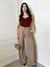 calça alfaiataria pantalona bege