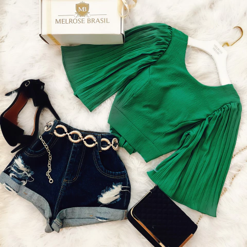 CROPPED LUANE NO CREPE DUNA/POSSUE BOJO/MANGA PLISSADA(COR VERDE)