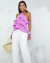 BLUSA PARIS NO CREPE DUNA /POSSUE ELÁSTICO NAS COSTAS(COR LAVANDA) na internet