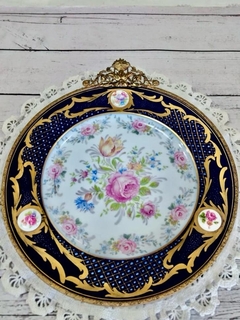 Plato de porcelana checoslovaca OEPIAG montura de bronce