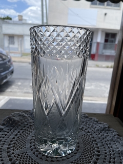 FLORERO DE CRISTAL TALLADO - comprar online