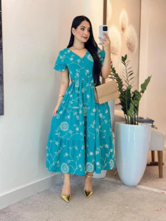 103 - Vestido Bordado | Manga Dupla na internet