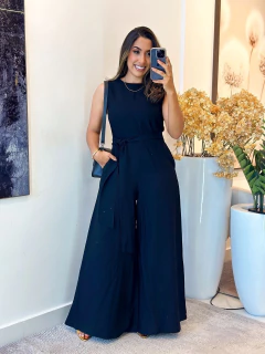 133 - Macacão Pantalona | com cinto na internet