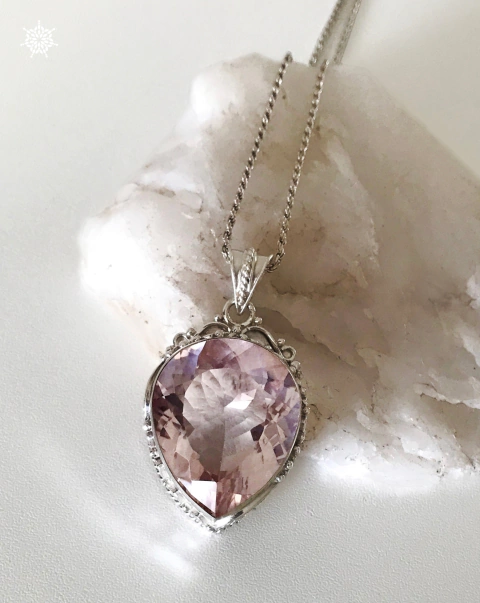 COLAR QUARTZO ROSA EXTRA