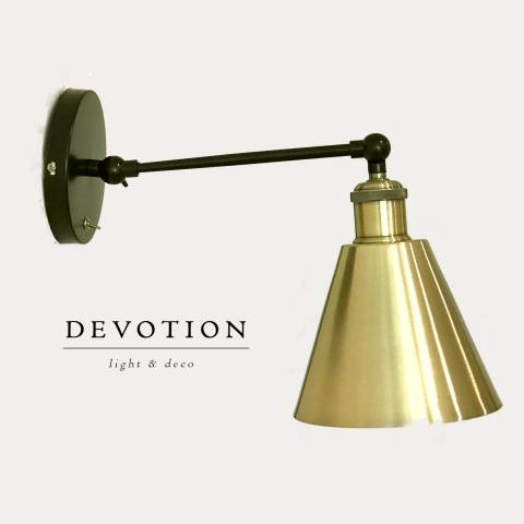 Velador de pared Negro con Dorado con interruptor de encendido y multiples movimientos.