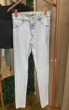 Calça Jeans Skiny Molly Jeans Claro na internet