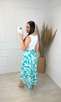 Saia Midi Tropicália Envepole Verde na internet
