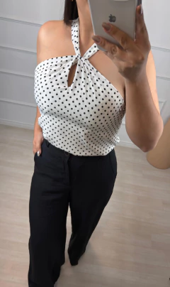 Regata Decote Nó Estampa Poa Branco na internet