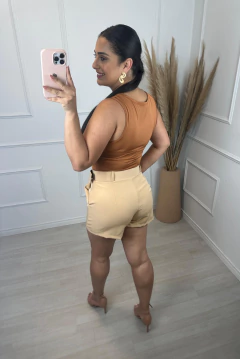 Shorts Alfaiataria Aline Nude na internet