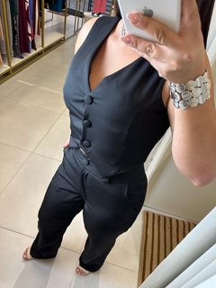 Conjunto Colete Alfaiataria Yasmim Preto na internet