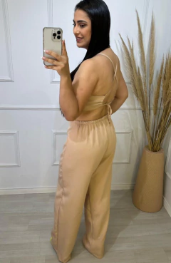 Macacão Alfaiataria Frida Nude na internet