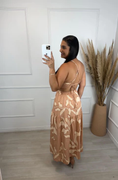 Vestido Midi Camila Estampado Nude na internet
