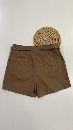 Shorts Resinado Plus Size Marisa Nude na internet