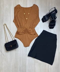 Body Drapeado Vall Caramelo - comprar online