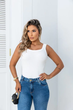 Regata Básica Canelada Branco - AUTHENTIC STORE LTDA