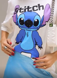 Max Tee Stitch Off na internet