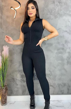 Macacão Virginia Regata Preto - comprar online
