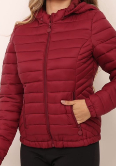 Jaqueta Peluciada Stela Marsala - comprar online