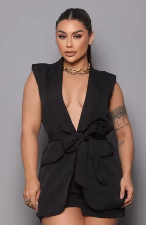 Max Colete Lais Preto