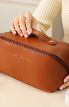 Necessaire Bolsa Couro Pu Feminina Organizador Viagem Maquiagem Cosmeticos Grande - Caramelo