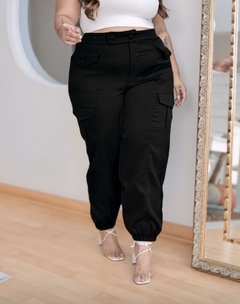 Calça Jogger Cargo Plus Vania Preto - comprar online