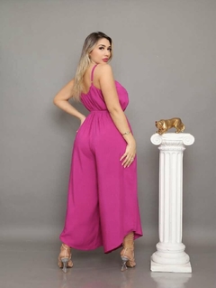 Macacão Pantalona Giseli Fúcsia na internet