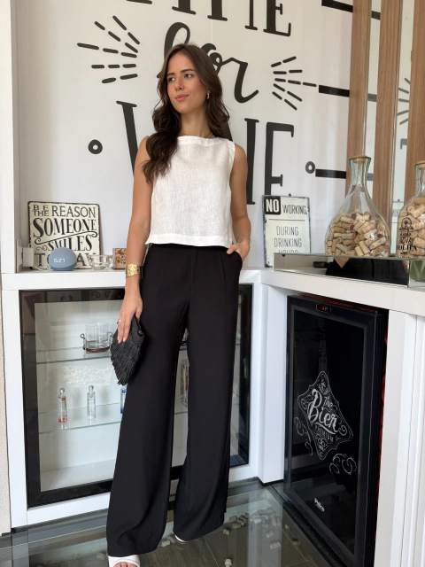 Calça Pantalona Alfaiataria Preta - comprar online